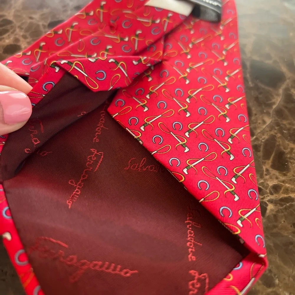 Salvatore Ferragamo Silk Tie Horseshoe Riding Crop Equestrian Novelty Red - Picture 8 of 10